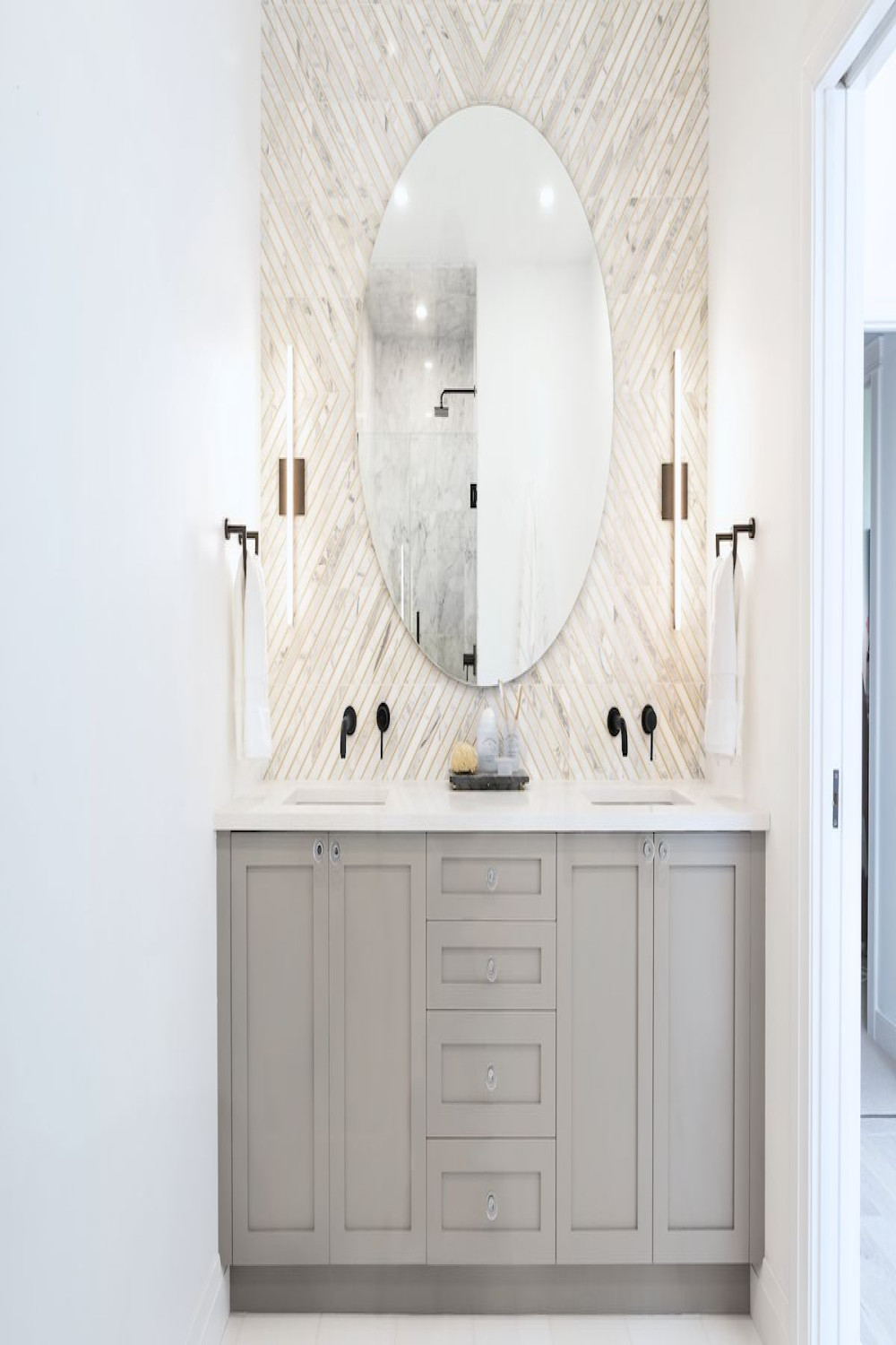 Beautiful Gray and White Bathroom Decor & Design Ideas