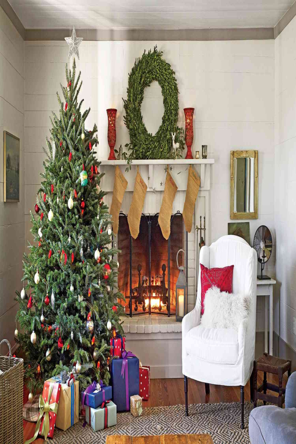 Our Favorite Living Room Decorating Ideas for Christmas