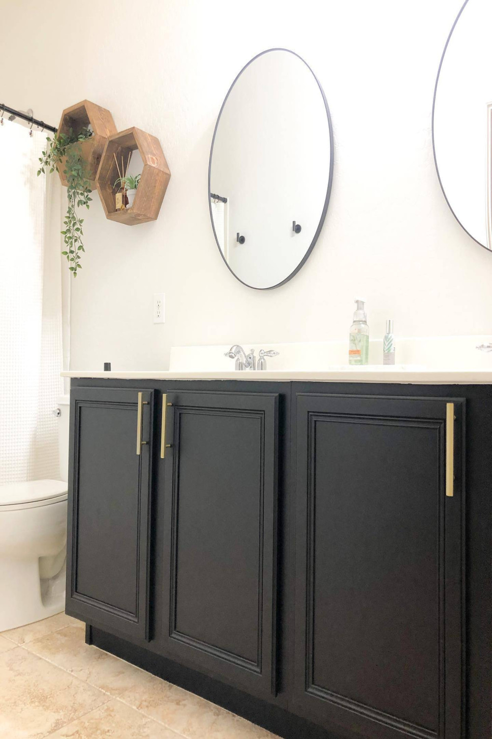 Paint Ideas for Your Bathroom Vanity
