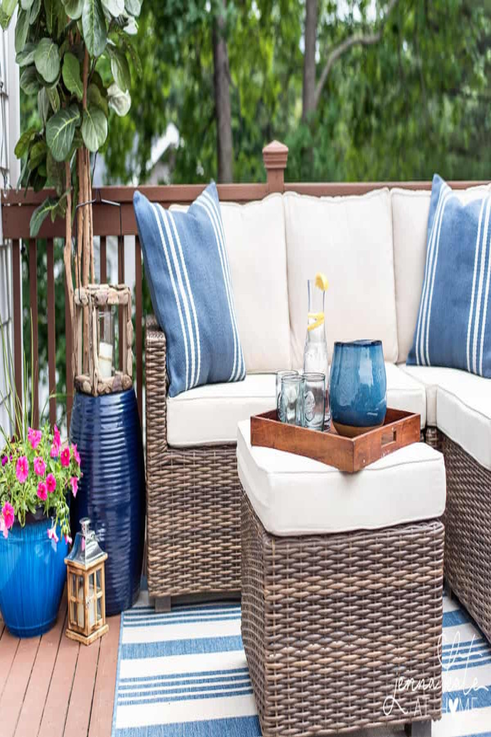Small Deck Decorating Ideas: Simple Tips For Creating A Backyard Oasis
