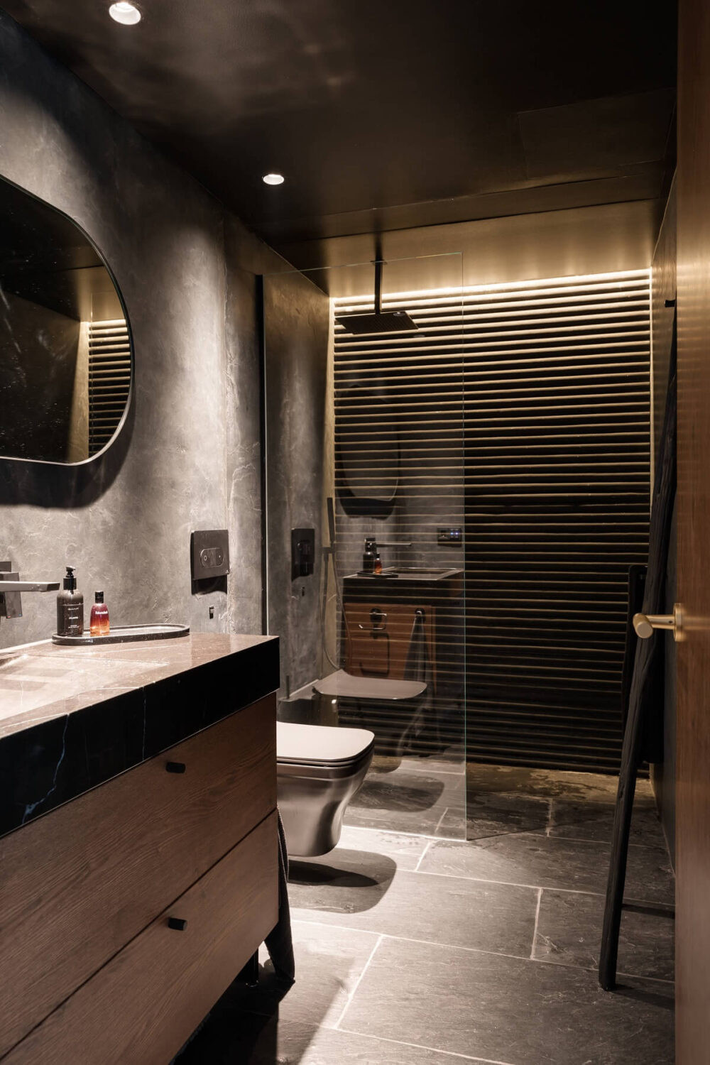 Amazing Black Bathroom Design Ideas - The Nordroom