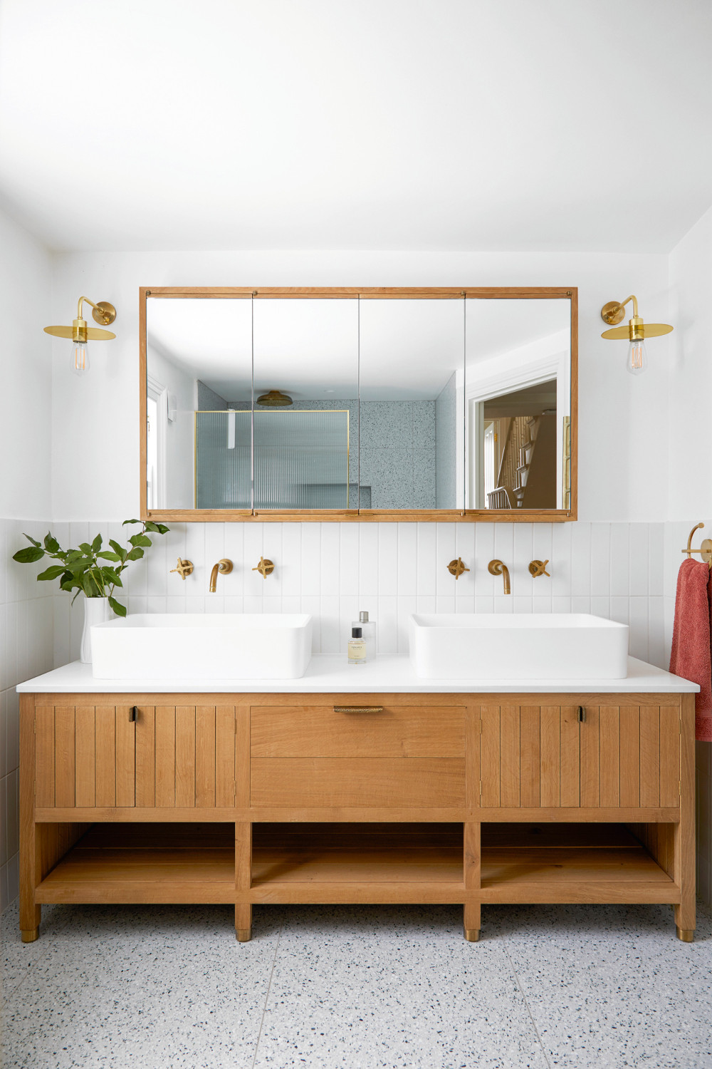 Bathroom mirror ideas –  elegant styles to suit any space