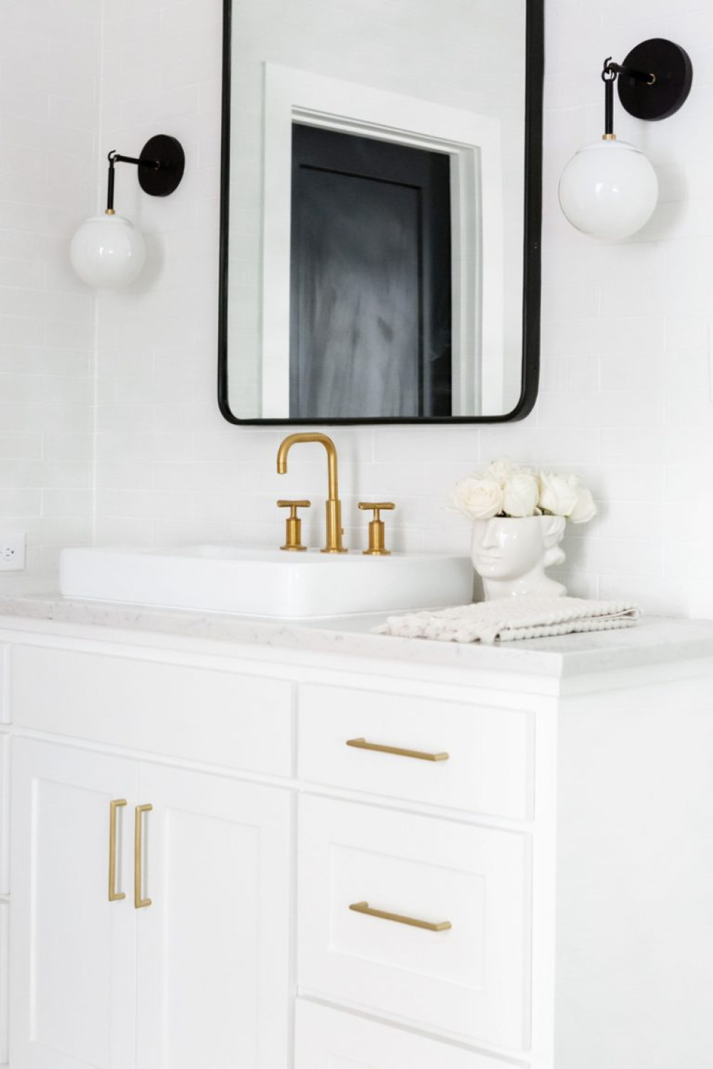 Bathroom Mirror Ideas to Suit Any Space and Style