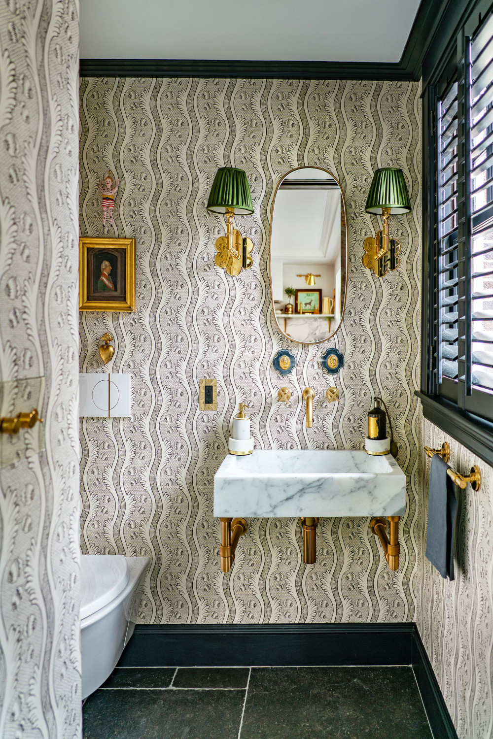 Bathroom Wallpaper Ideas That Will Inspire You to be Bold