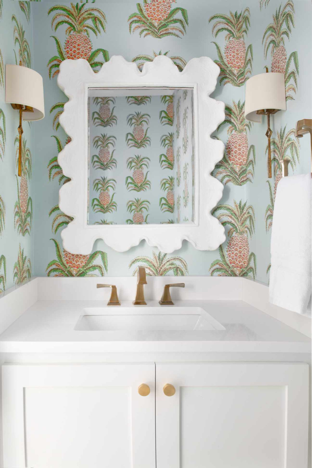 Bathroom Wallpaper Ideas That Will Transform Your Space