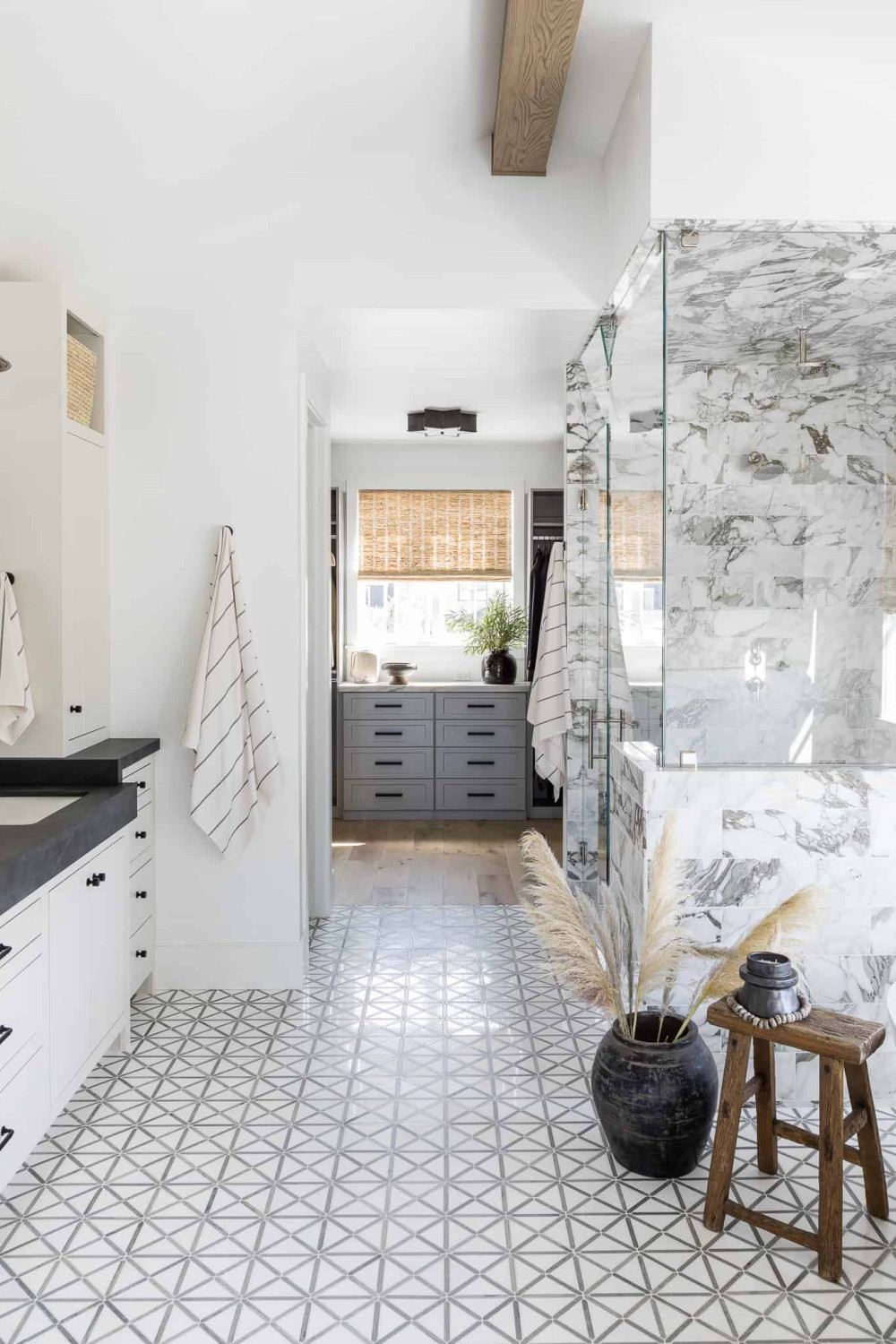 Best Grey Tile Bathroom Ideas to Try