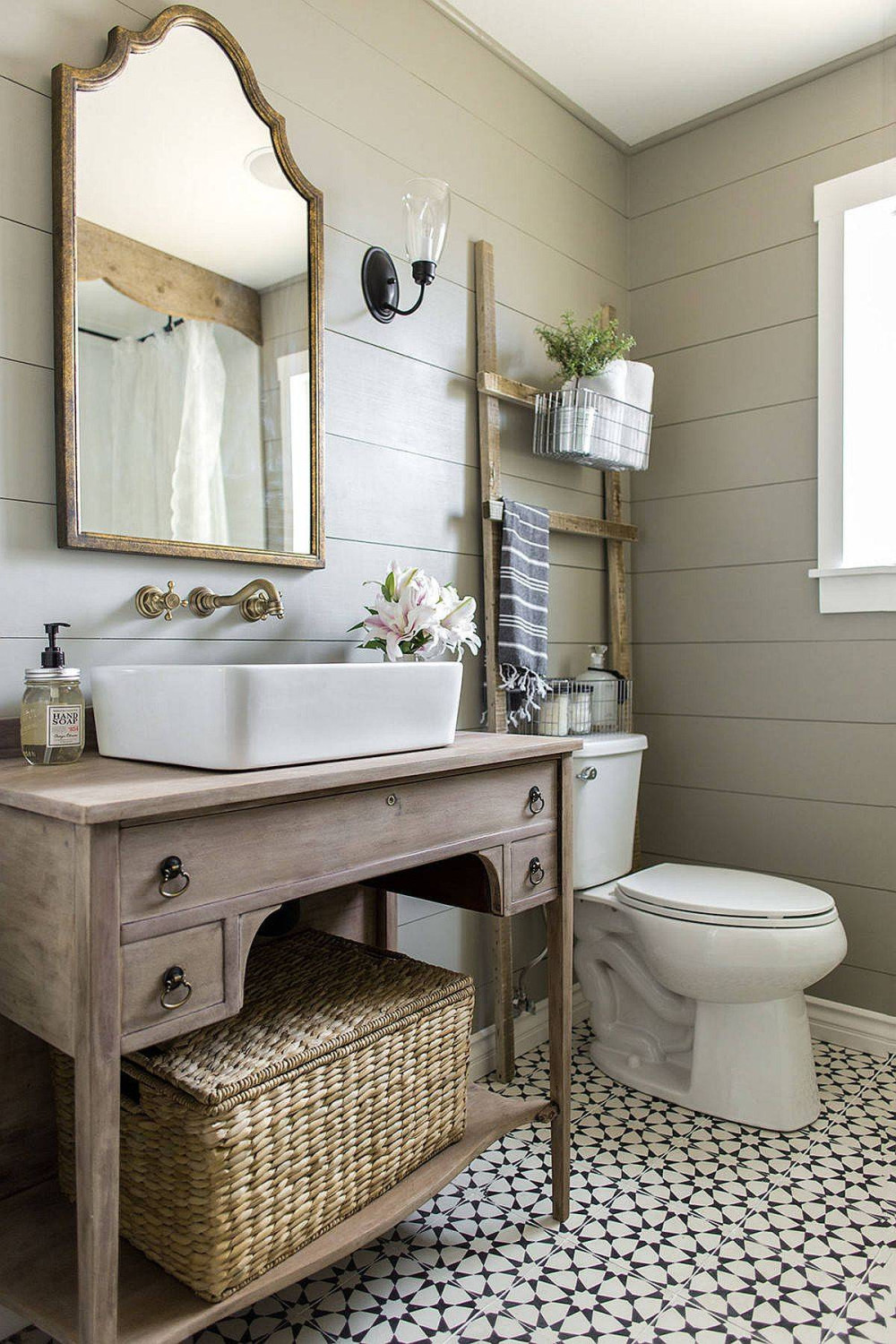 Best Small Farmhouse Bathroom Design Ideas with a Difference