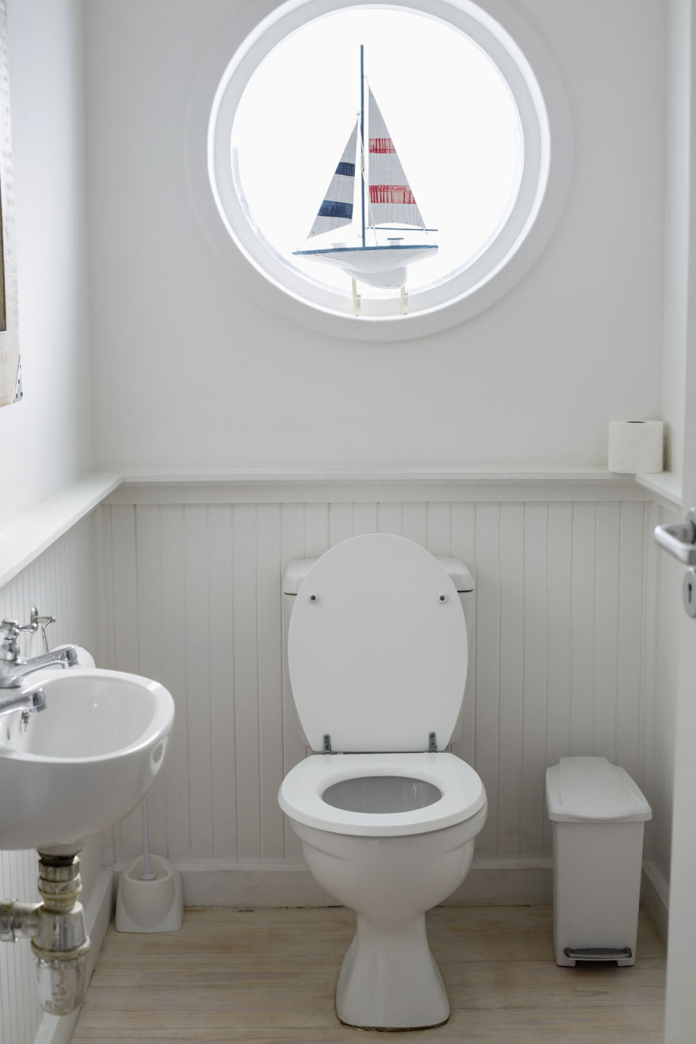 Half-Bath Ideas That Help the Bathroom Stand Out