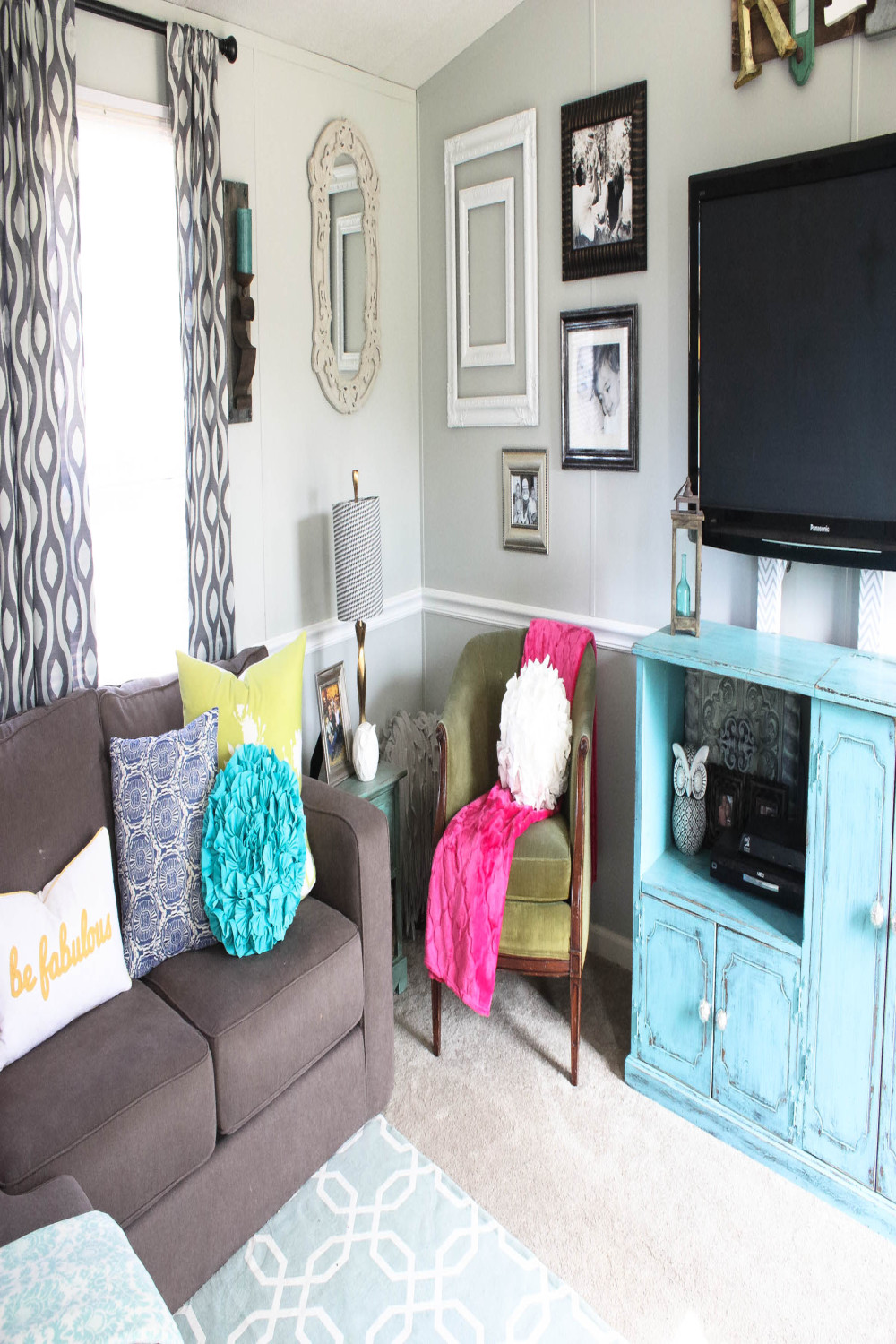 Mobile Home Living Room Reveal - Re-Fabbed
