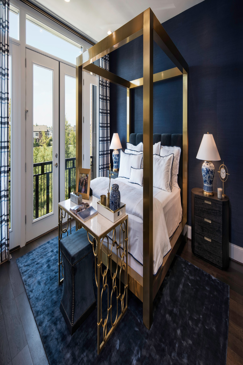 Royal Blue Bedroom Ideas to Evoke an Impressive Yet Serene