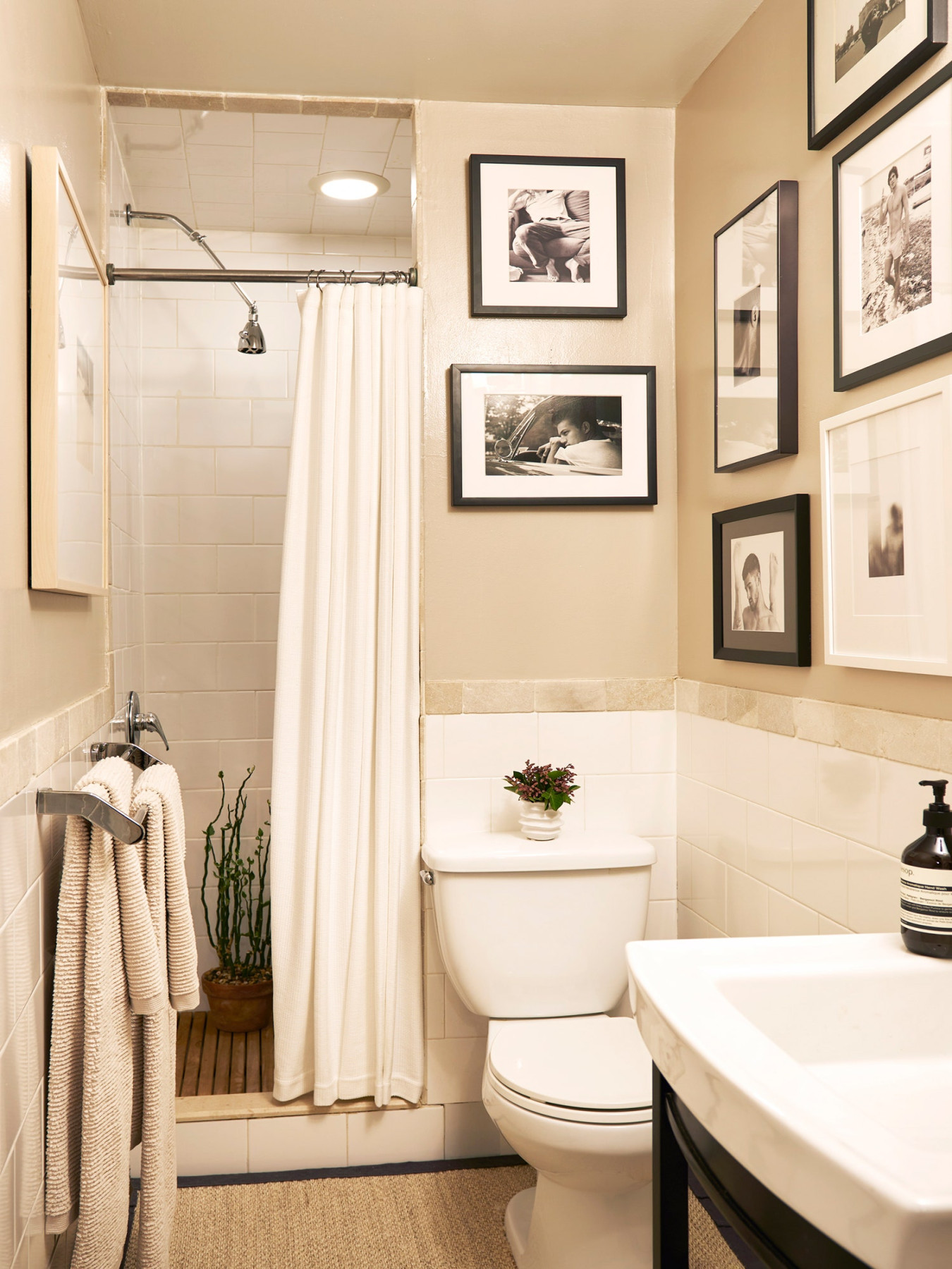 Small Bathroom Ideas to Make Your Bathroom Feel Bigger
