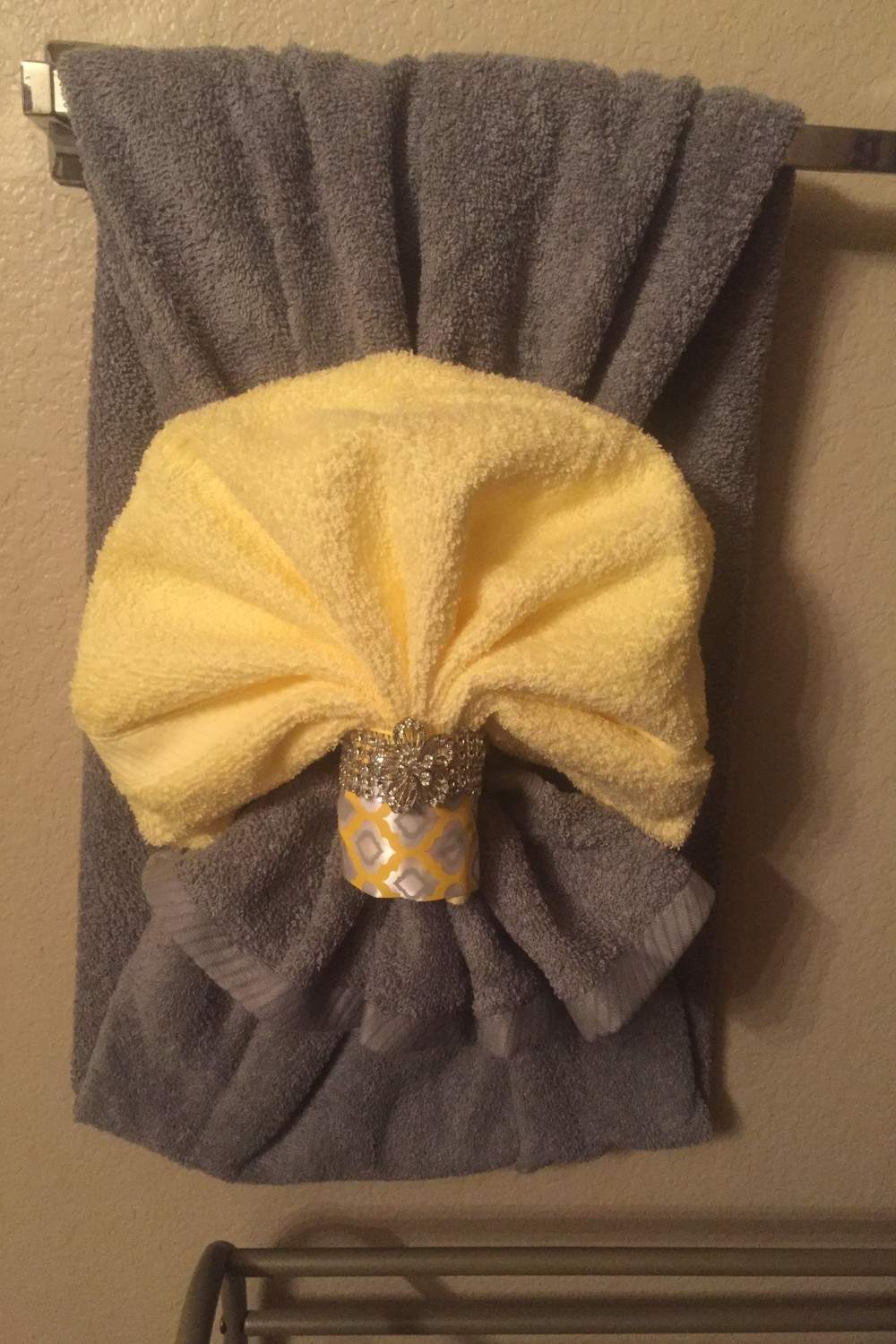 Towel deco  Bathroom towel decor, Towel display, Towel decor